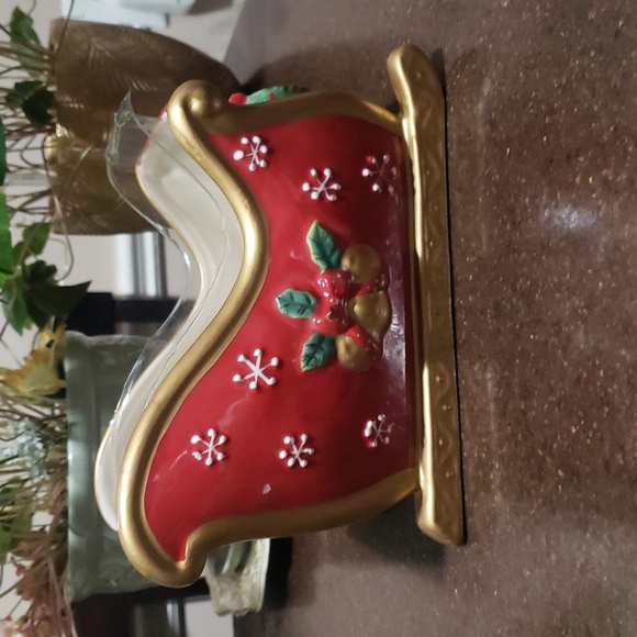Fitz & Floyd Christmas Holiday Ceramic Sleigh Festive Bells Planter/Centerpiece. - Picture 3 of 4